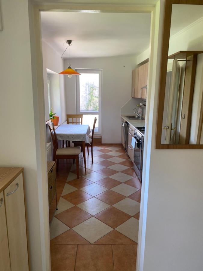 Vityesz Vendeghaz ** Apartment Chl'aba Bagian luar foto
