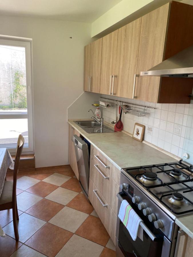 Vityesz Vendeghaz ** Apartment Chl'aba Bagian luar foto