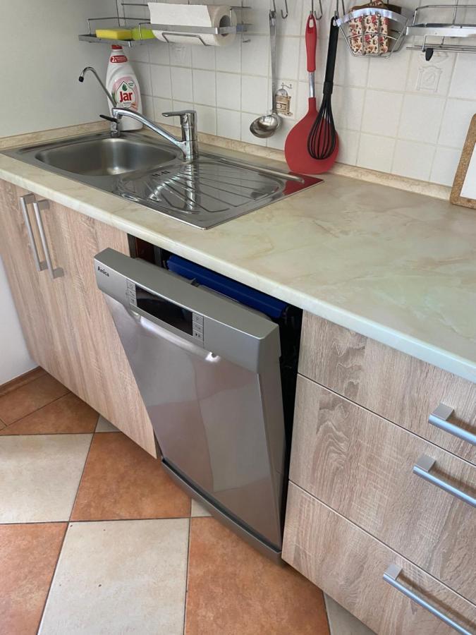 Vityesz Vendeghaz ** Apartment Chl'aba Bagian luar foto