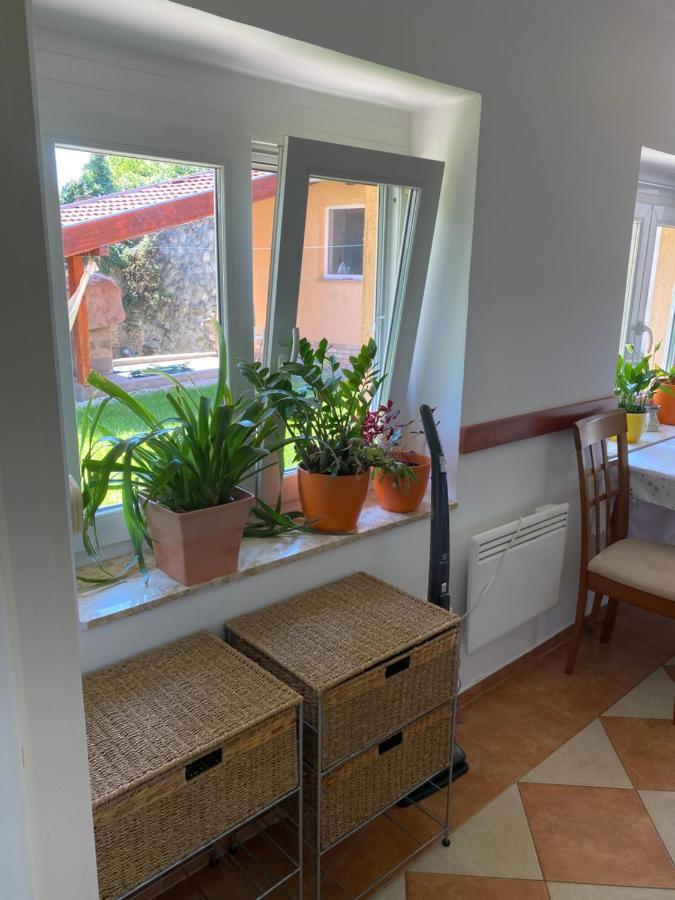 Vityesz Vendeghaz ** Apartment Chl'aba Bagian luar foto