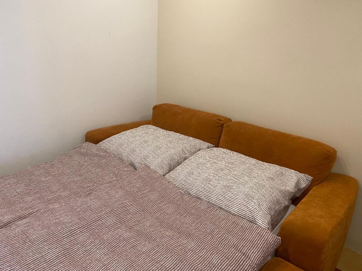 Vityesz Vendeghaz ** Apartment Chl'aba Bagian luar foto